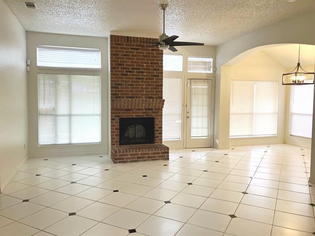 Building Photo - 6006 Team Ct