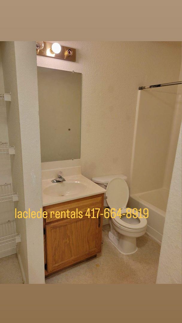 Building Photo - laclederentals@gmail.com