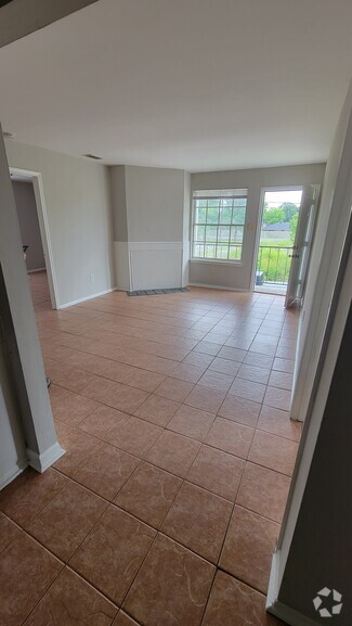 Building Photo - 2255 Anne Marie Dr