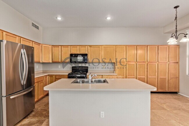 Building Photo - 1112 N Wade Dr
