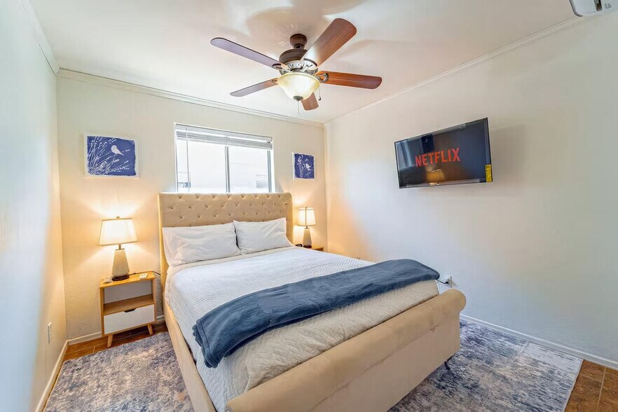 Building Photo - 1546 N Desert Willow St