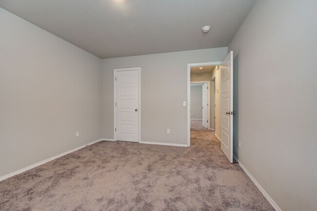 Building Photo - *** $250 MOVE-IN SPECIAL  *** Charming 4-Bed 2-Bath Home in Stillwater! *** $250 MOVE-IN SPECIAL ...