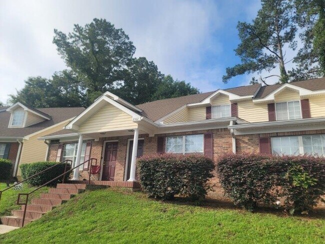Building Photo - 4434 Gearhart Rd