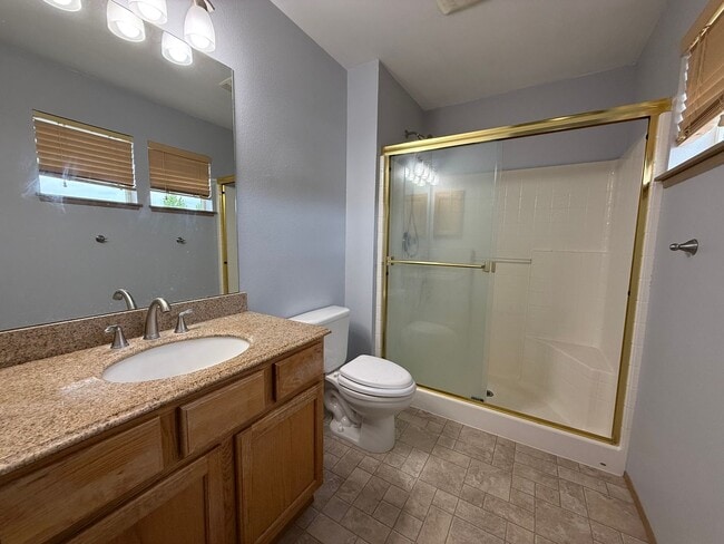 Building Photo - 3 Bedroom DuPont Home for Rent
