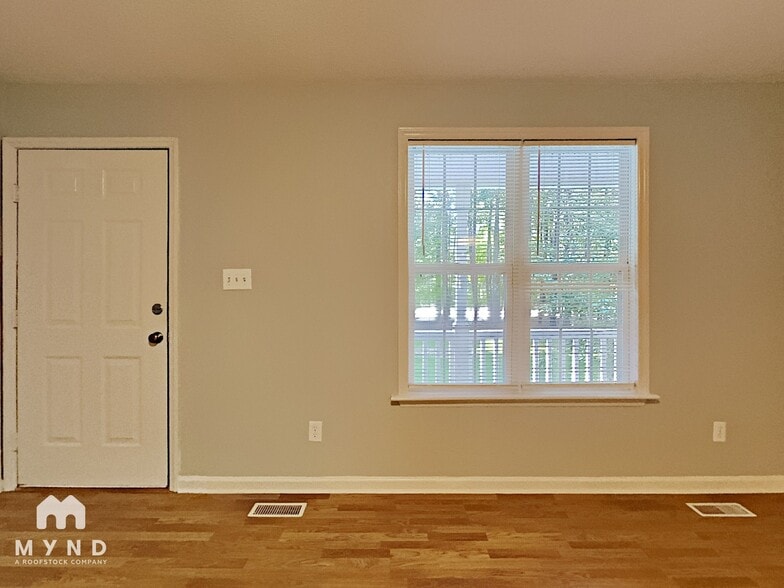 Building Photo - 112 Drew Ct