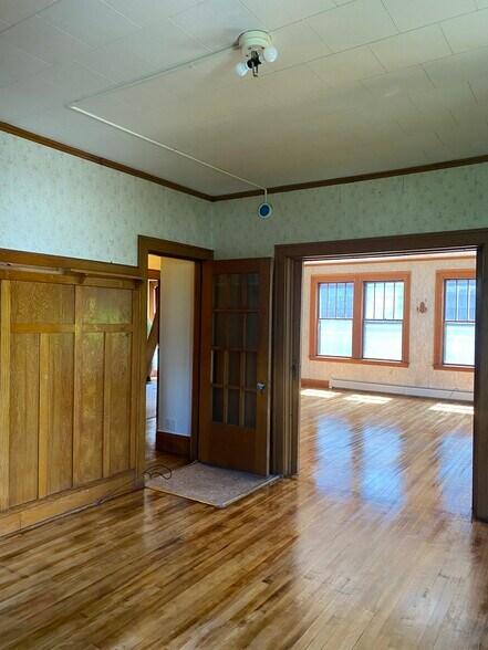 Building Photo - 110 Willard St