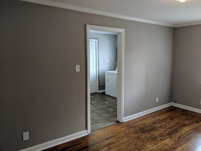 Building Photo - 44 Thackery Pl
