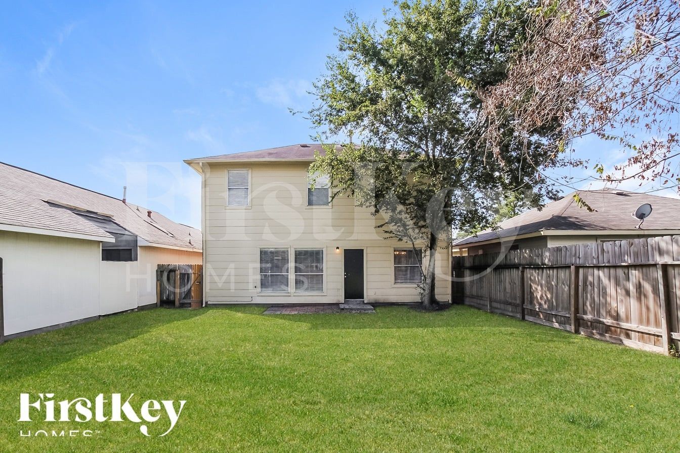 Building Photo - 17014 Carbridge Dr