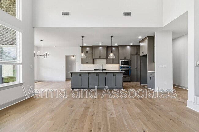 Building Photo - 1041 Whistler St