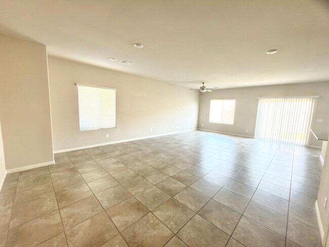 Building Photo - 1180 Pitaya Ct