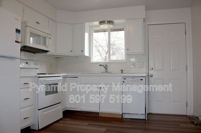 Building Photo - 985 S 600 W