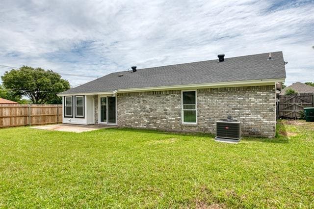 Building Photo - 1700 Willow Vale Dr