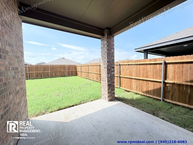 Building Photo - 621 Dunhill Rd