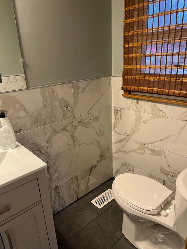 Building Photo - 304 Smalley St