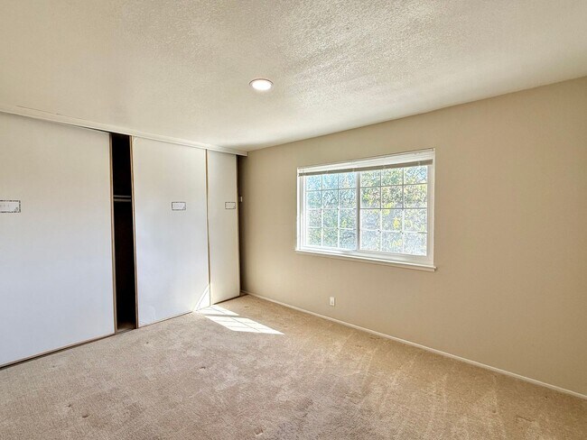 Building Photo - $4,100 - GORGEOUS 4 BEDROOM UNION CITY HOME