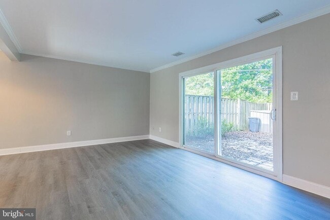 Building Photo - 6584 Yadkin Ct