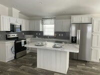 Building Photo - 321 Queen Mary Loop