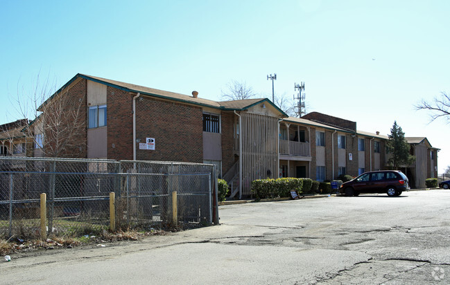 Building Photo - Wedgewood Court