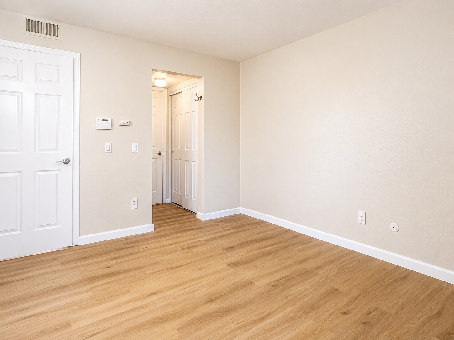 Building Photo - 9797 E Peakview Ave