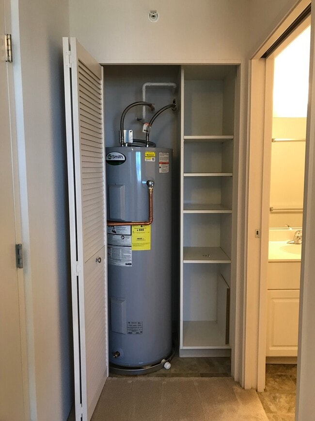 Building Photo - 801 South St