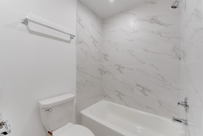 Building Photo - 8126 Sterlingshire St