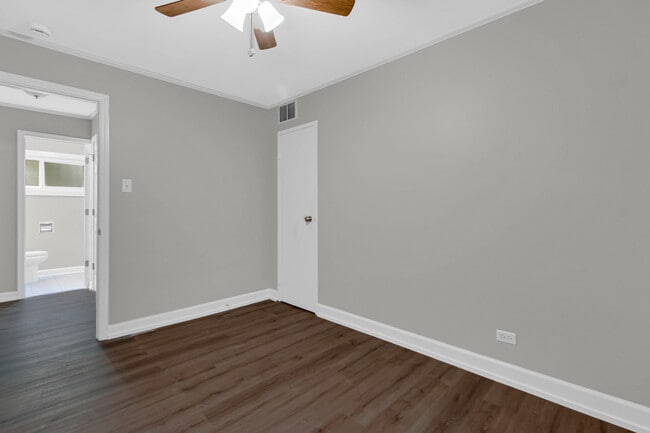 Building Photo - 304 Seneca St