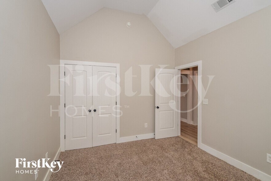 Building Photo - 4878 Stonecreek Way