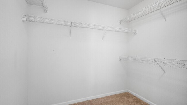 Building Photo - Rolling Hills Beauty! 4 Bedroom 3 Bath
