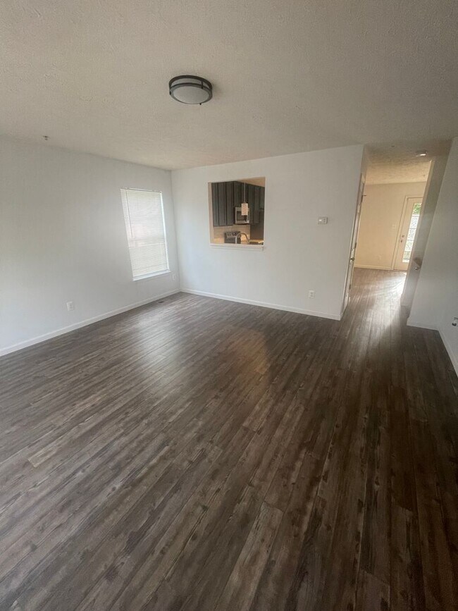 Building Photo - 519 Twinleaf Dr