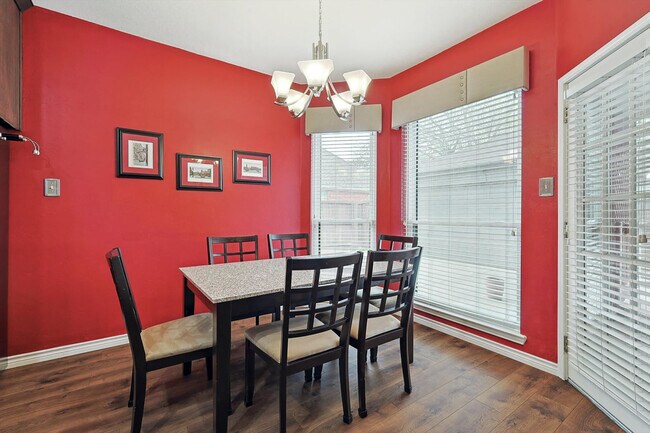 Building Photo - 2005 Glory Creek Cir