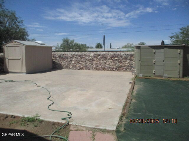 Building Photo - 721 Springfire Dr