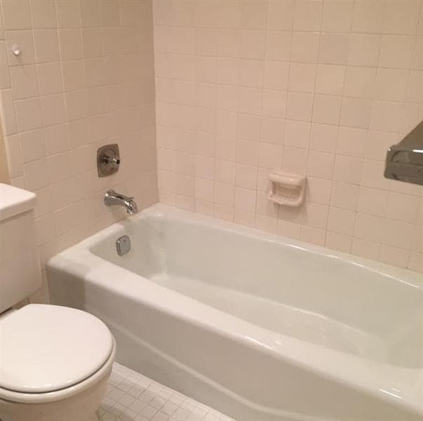 Building Photo - 10740 S Golfview Dr