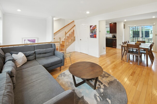 Building Photo - 1340 W St NE