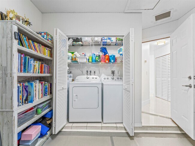 Building Photo - 15805 SW 79th Terrace