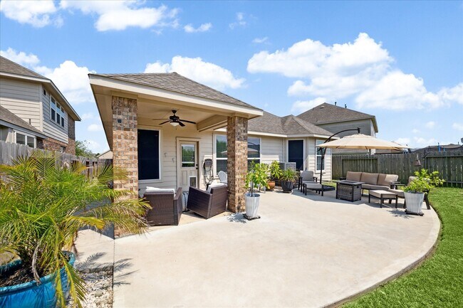 Building Photo - 224 Rochester Trail Ln