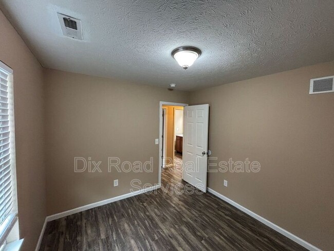 Building Photo - 2516 Resor Rd