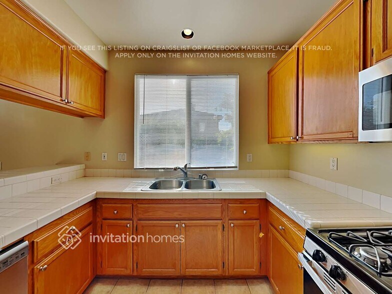 Building Photo - 154 W Shoshone St
