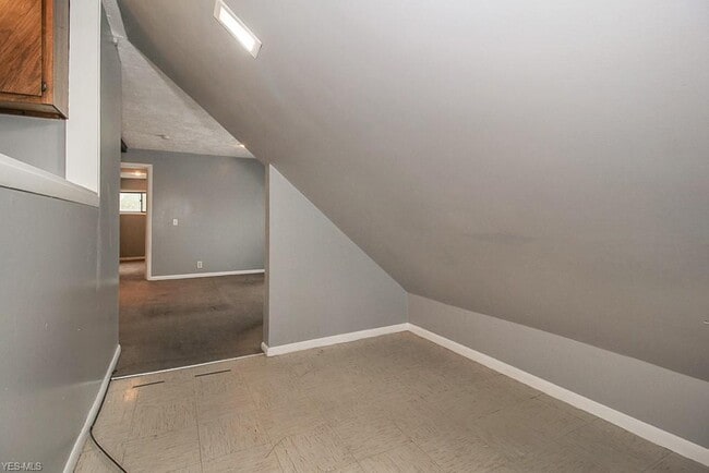 Building Photo - 3274 W 130th St