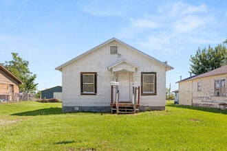 Building Photo - 807 W Sabine St