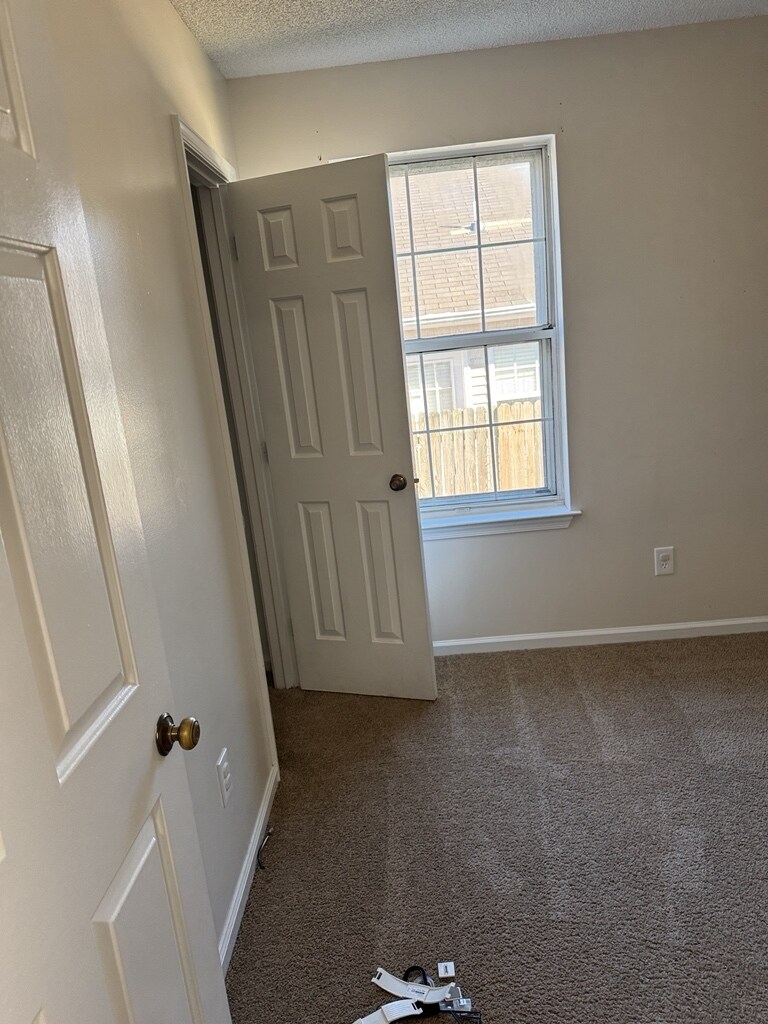 3rd bedroom - 5324 Pandoria Ave