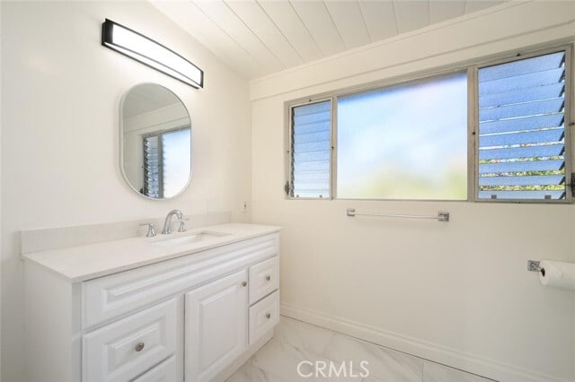 Building Photo - 358 Bluebird Canyon Dr