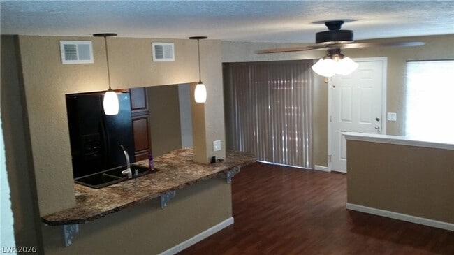 Building Photo - 260 Shadybrook Ln