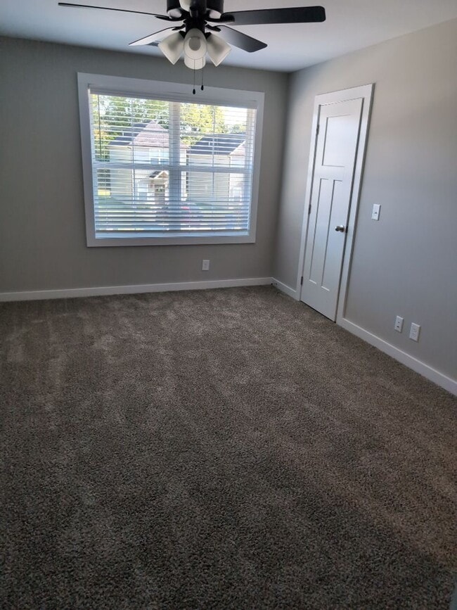 Building Photo - 338 Honeycomb Ct