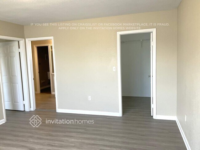 Building Photo - 9760 SW 9th Ct
