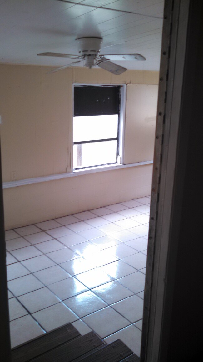 Building Photo - 118 Tidewater Dr