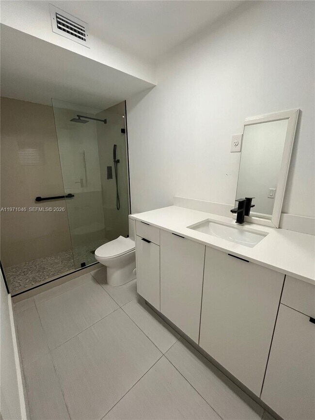 Building Photo - 11855 NE 19th Dr