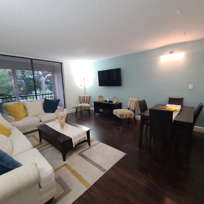 Building Photo - 5220 Las Verdes Cir
