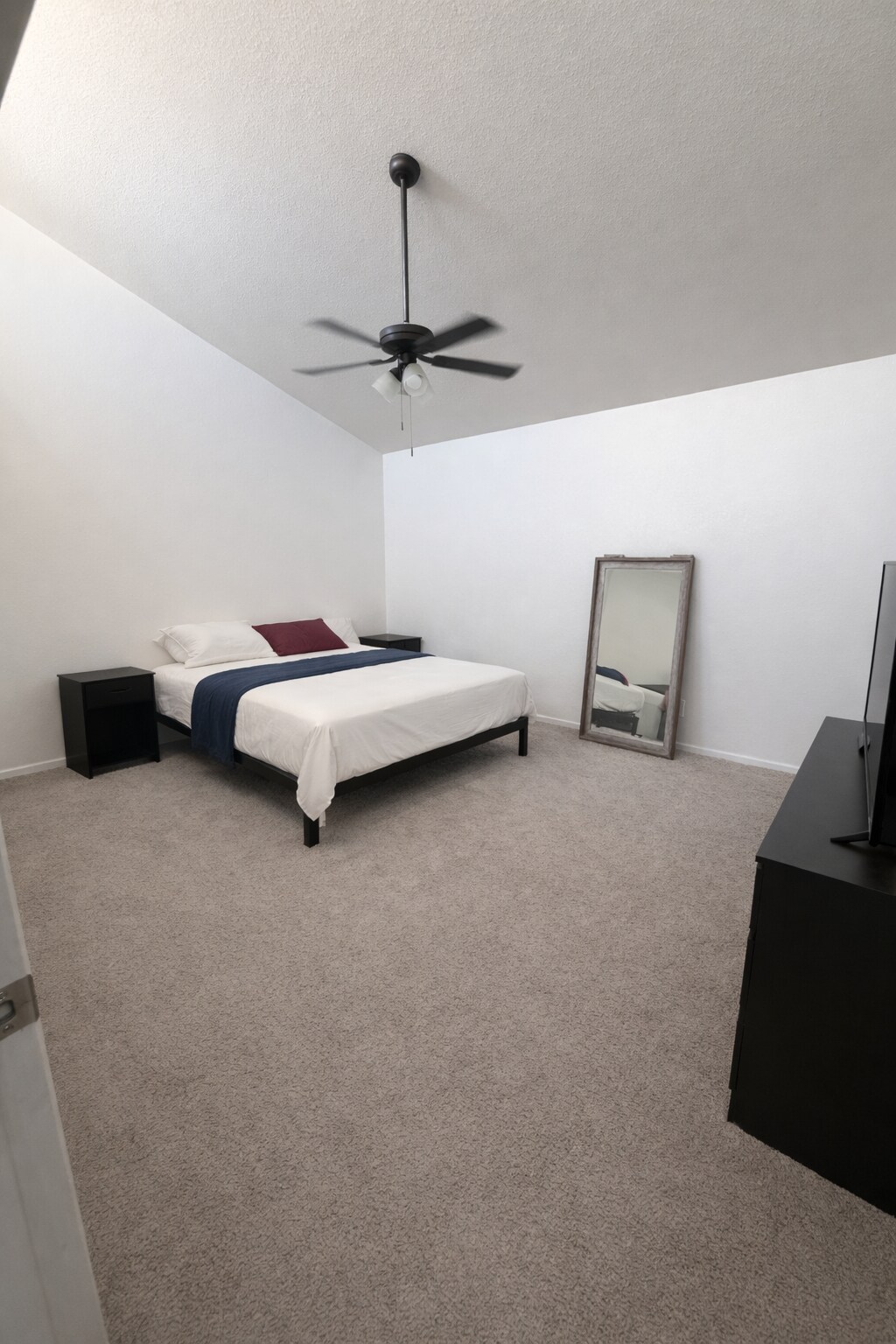 Master bedroom - 220 N 22nd Pl