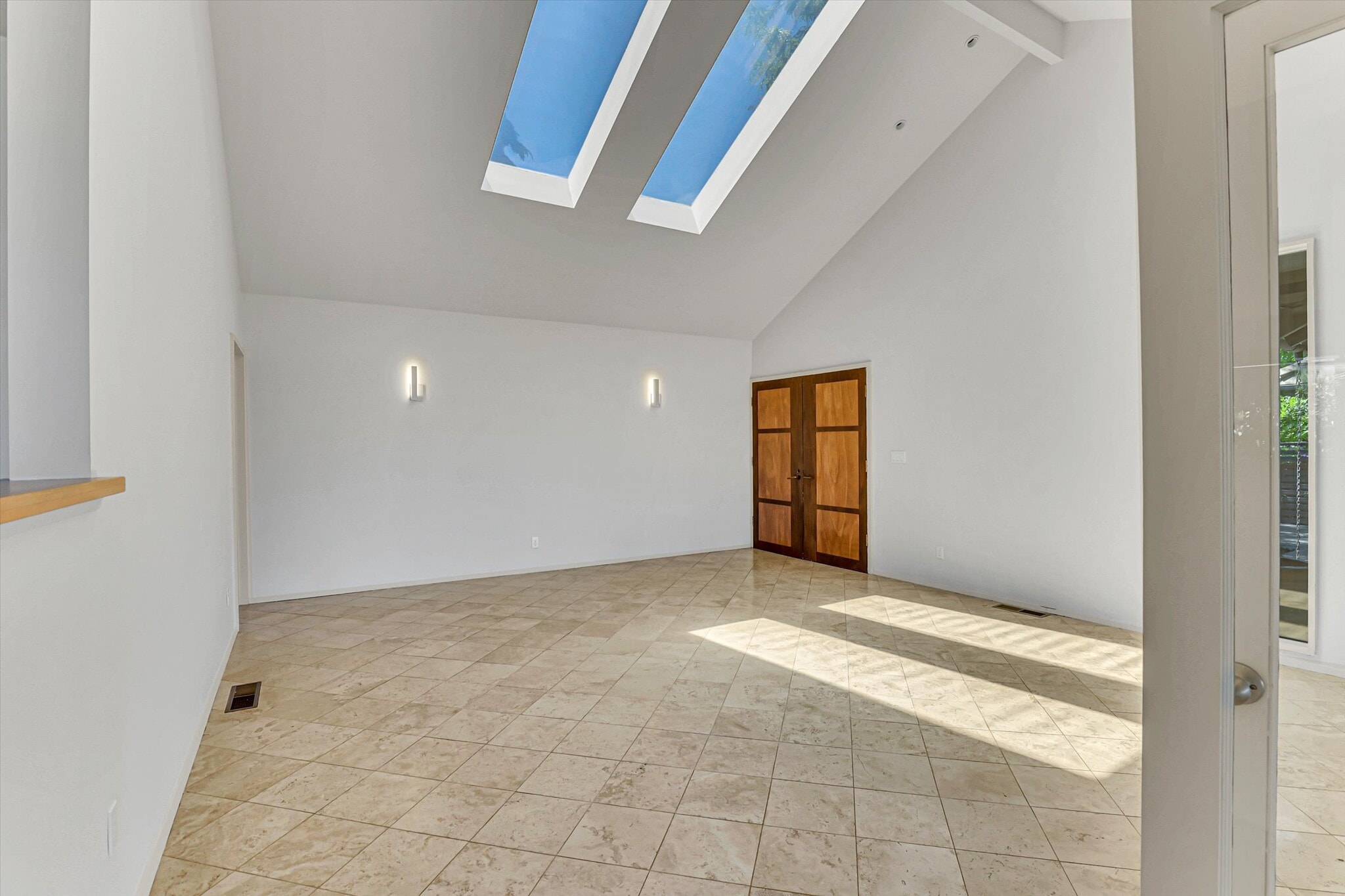 Building Photo - 17642 Upper Cherry Ln