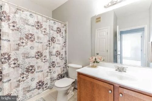Bathroom - 4852 Eisenhower Ave